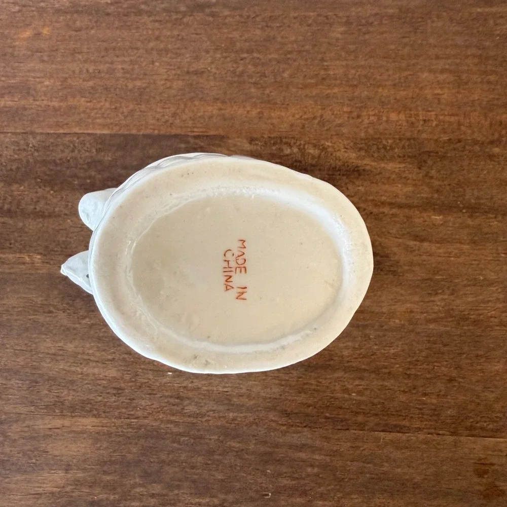 N/A vintage white